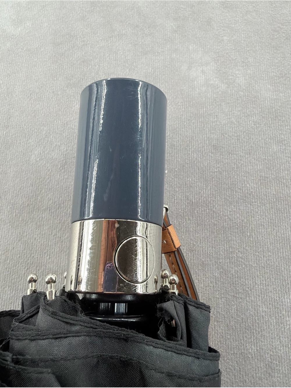Coach Mini Signature Umbrella Graphite - Picture 4 of 16